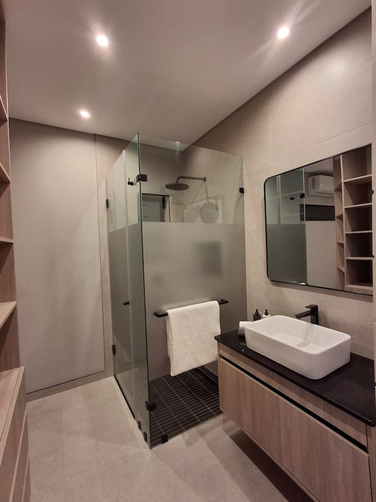 CBD Stylish and Cozy 1 Bed Apartment