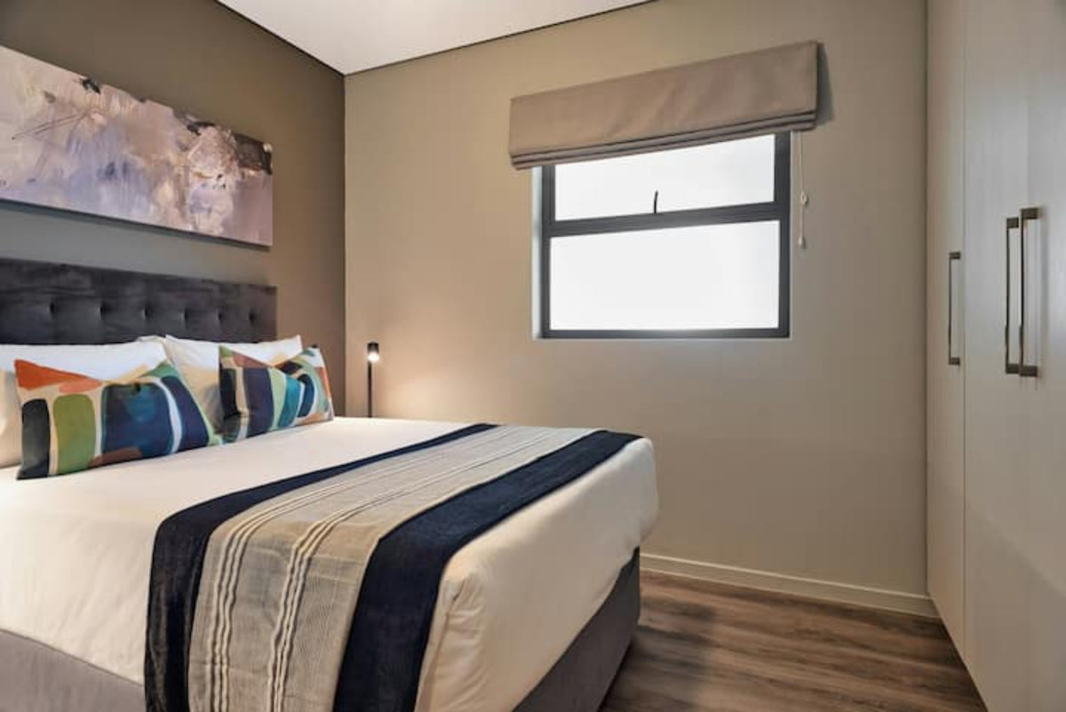 Sea Point Contemporary Living 1 Bed Apartment