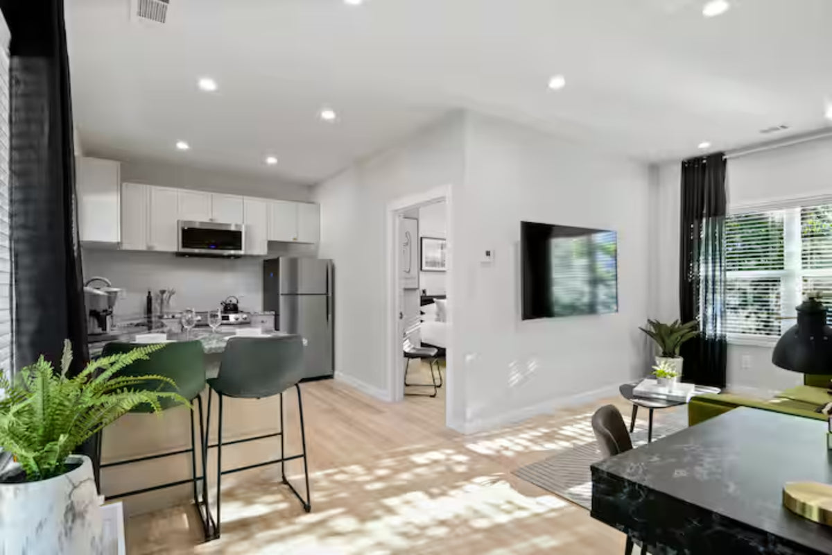 Modern 1 Bed Apartment in Rondebosch