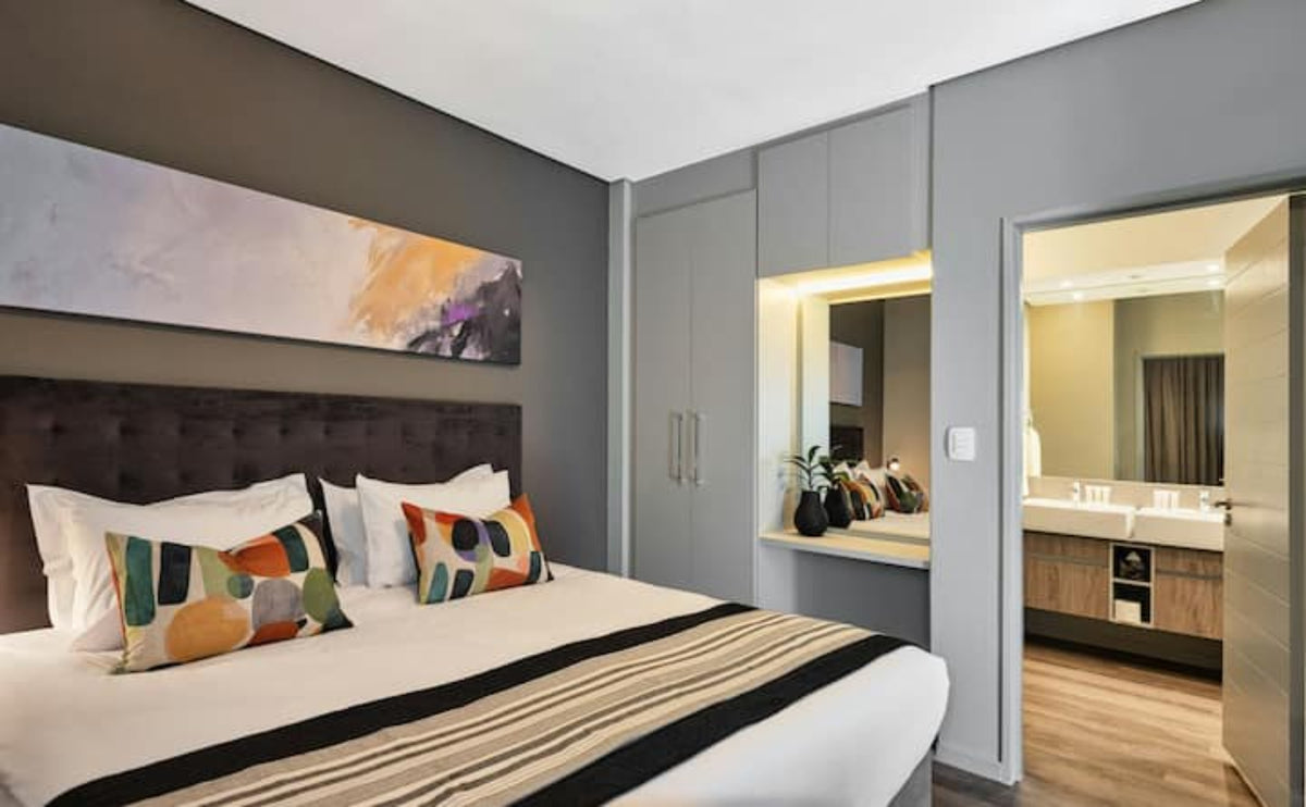 Sea Point Contemporary Living 1 Bed Apartment