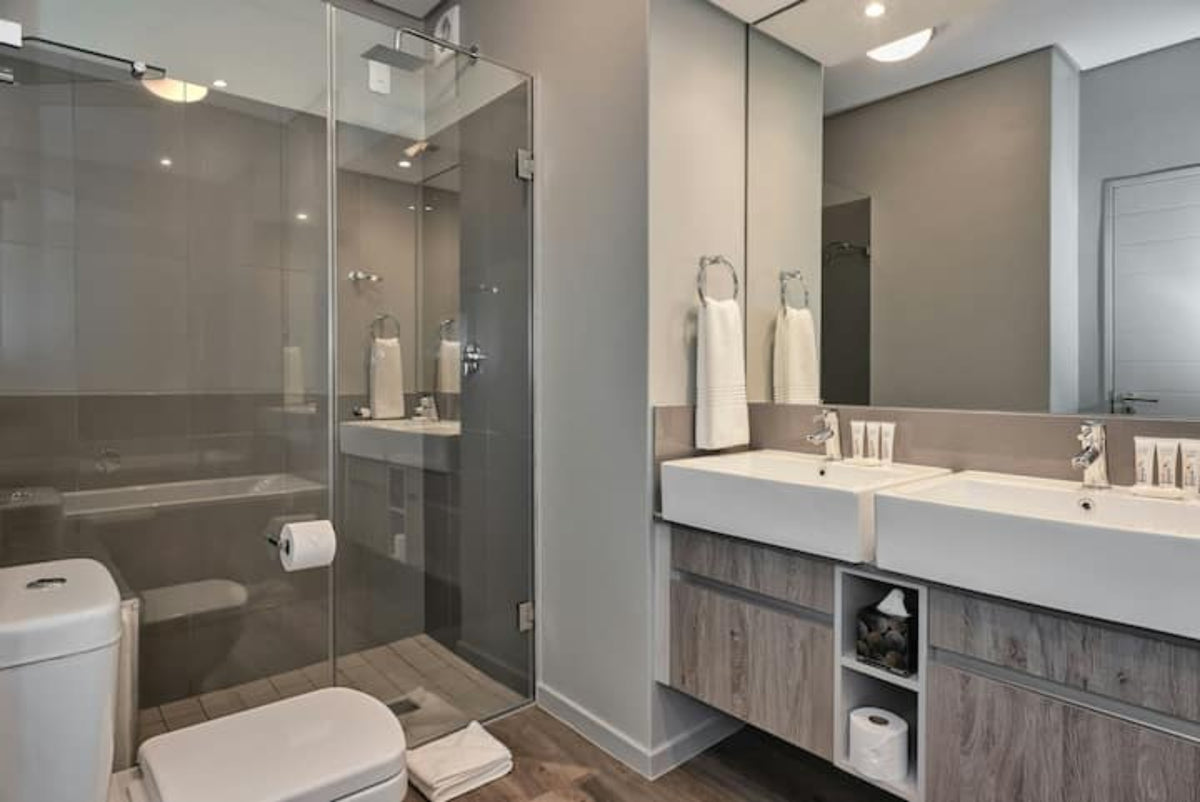 Sea Point Contemporary Living 1 Bed Apartment