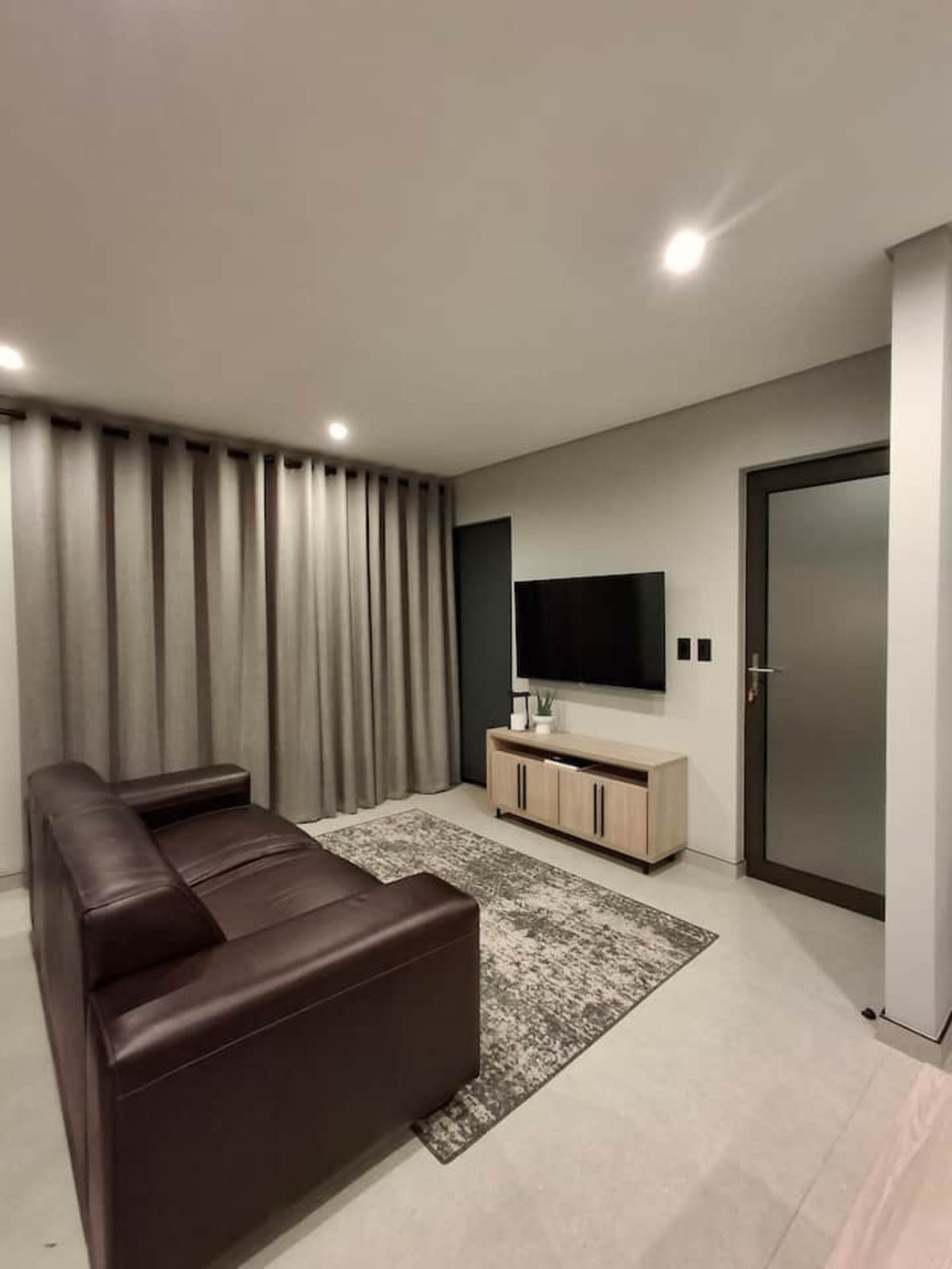 CBD Stylish and Cozy 1 Bed Apartment