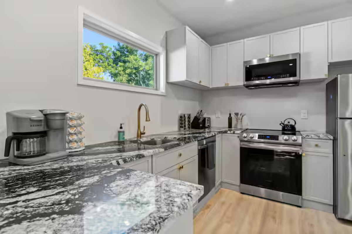 Modern 1 Bed Apartment in Rondebosch