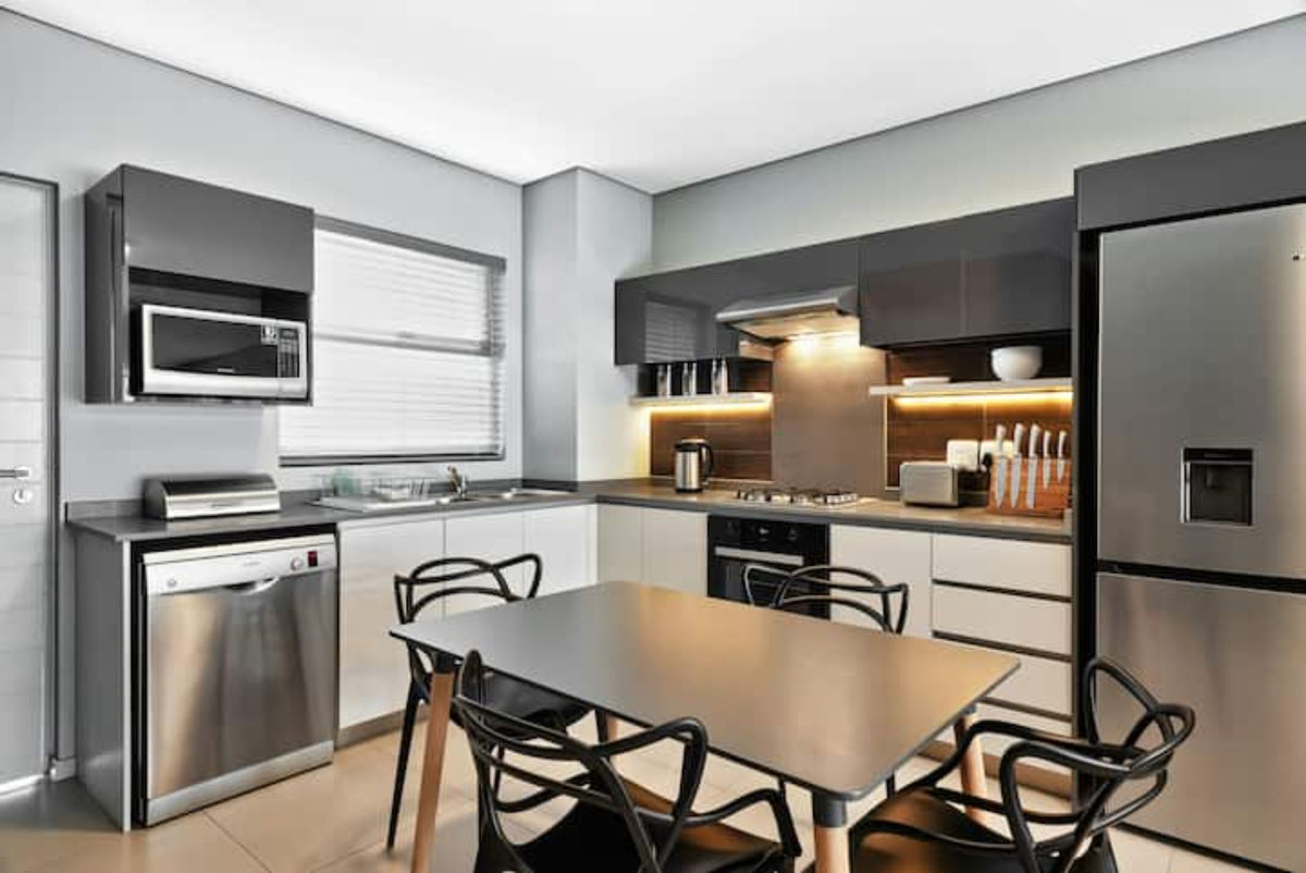 Sea Point Contemporary Living 1 Bed Apartment