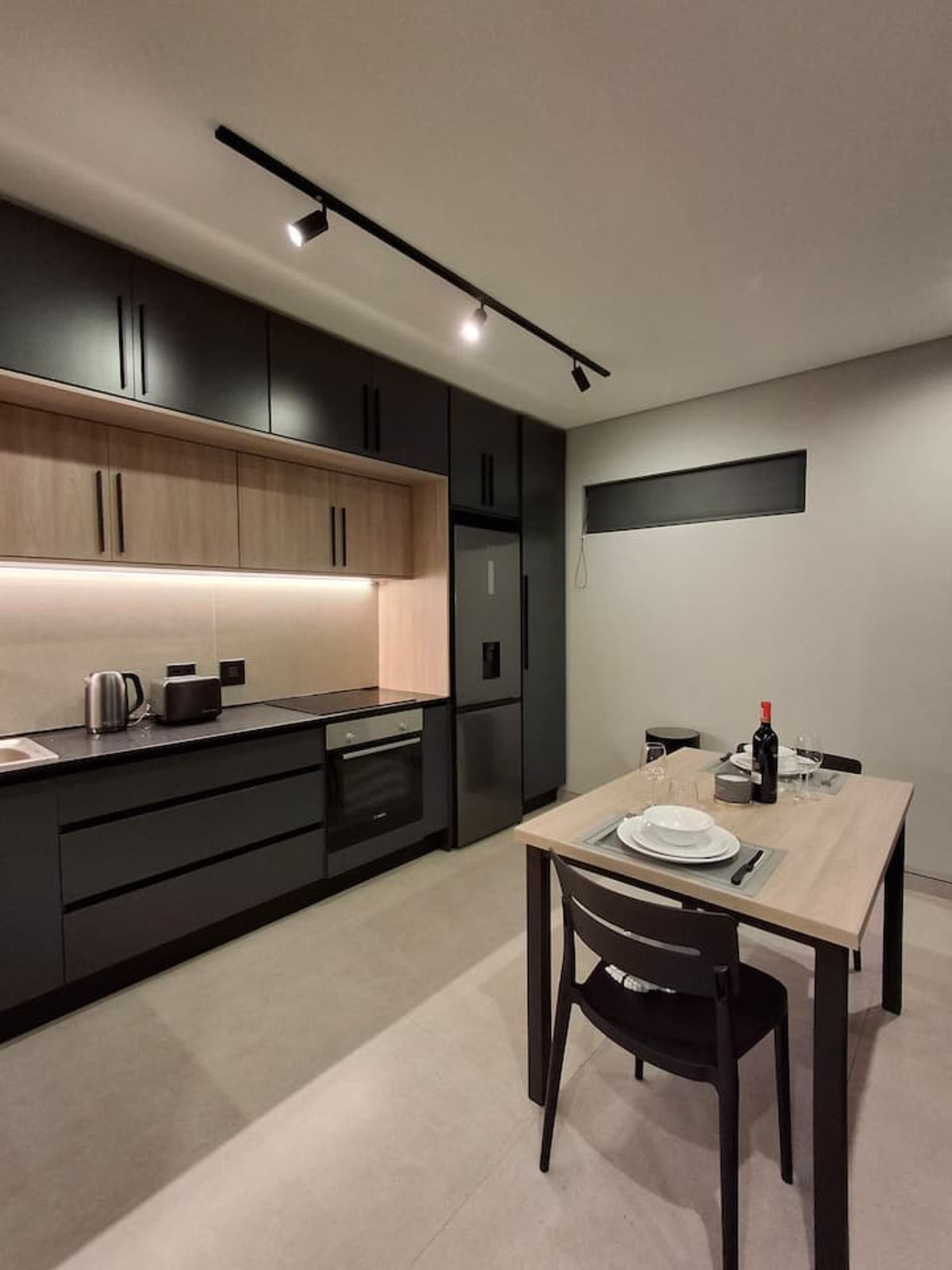 CBD Stylish and Cozy 1 Bed Apartment